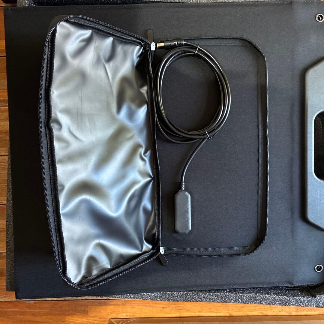 Victor ポータブルソーラーパネル　100w/18v