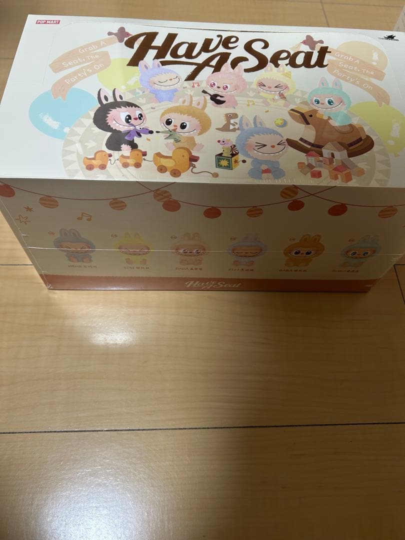 LABUBUラブブ THE MONSTERS ハブアシートHave a Seat