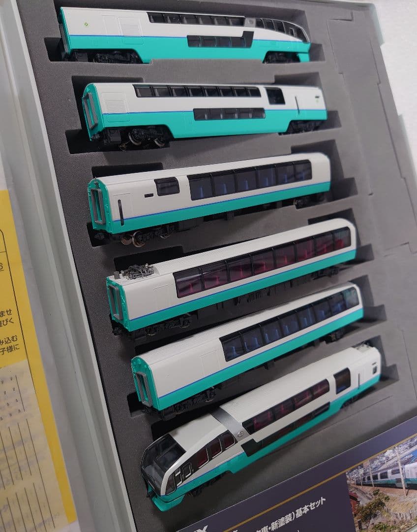 JR 251系 スーパービュー踊り子 新塗装 6両室内灯入 HG製品 TOMIX