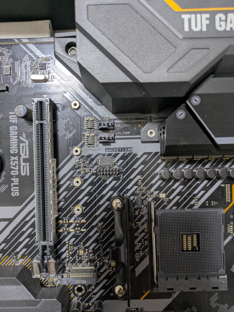 ASUS TUF GAMING X570-PLUS マザーボード