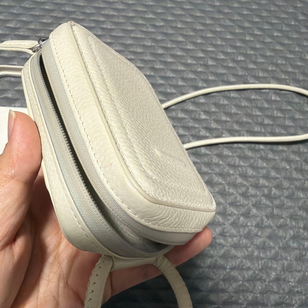 objcts.io オブジェクツ　iPhone17pro 土屋鞄　ケース　バック