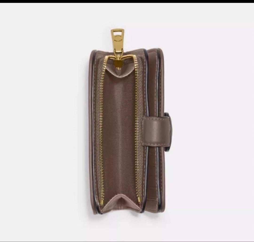 初売り　コーチCOACHタビー高級スムースレザー二つ折り財布　グレージュ