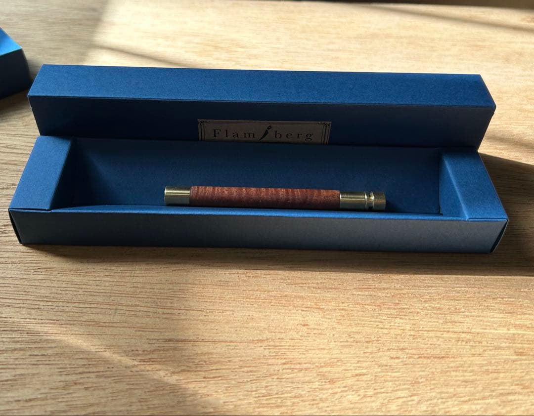 【値下げ】Flamberg シャープペンシル 芯ケース　ツイスト消しゴム
