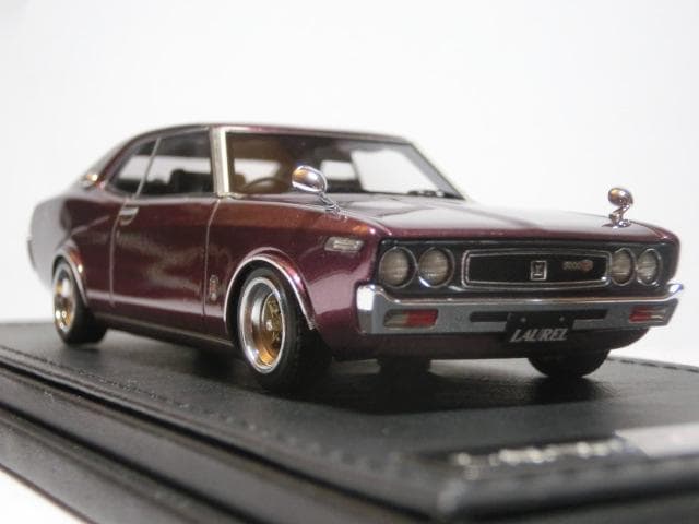イグニッションモデル 1/43 IG1908 日産ローレル2000SGX紫 箱付