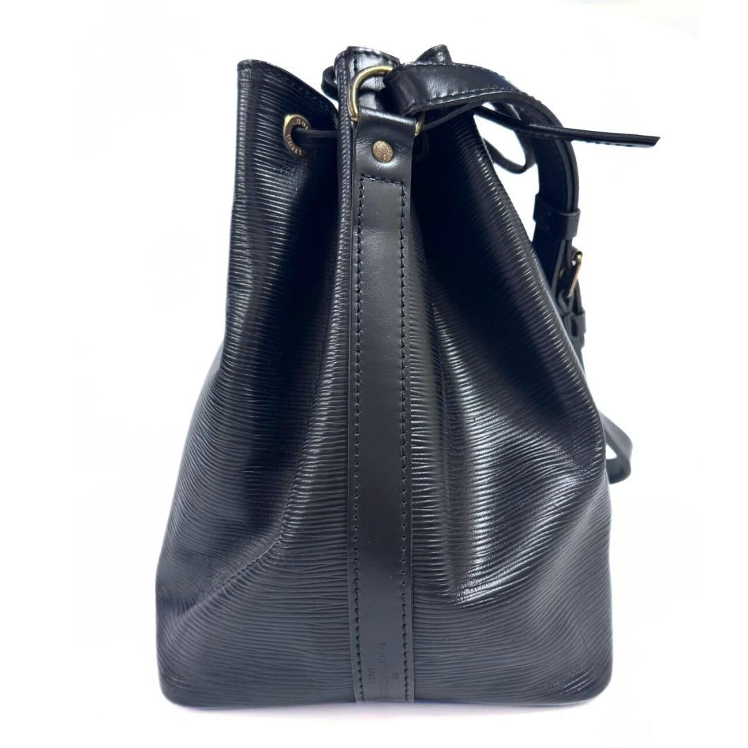 ルイヴィトン エピ プチノエ 巾着 ショルダーバッグ 黒 M44102