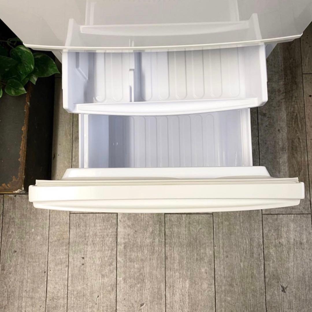 設置場所を選ばないどっちも付け替えドア！一人暮らしに！2ドア冷凍冷蔵庫137L