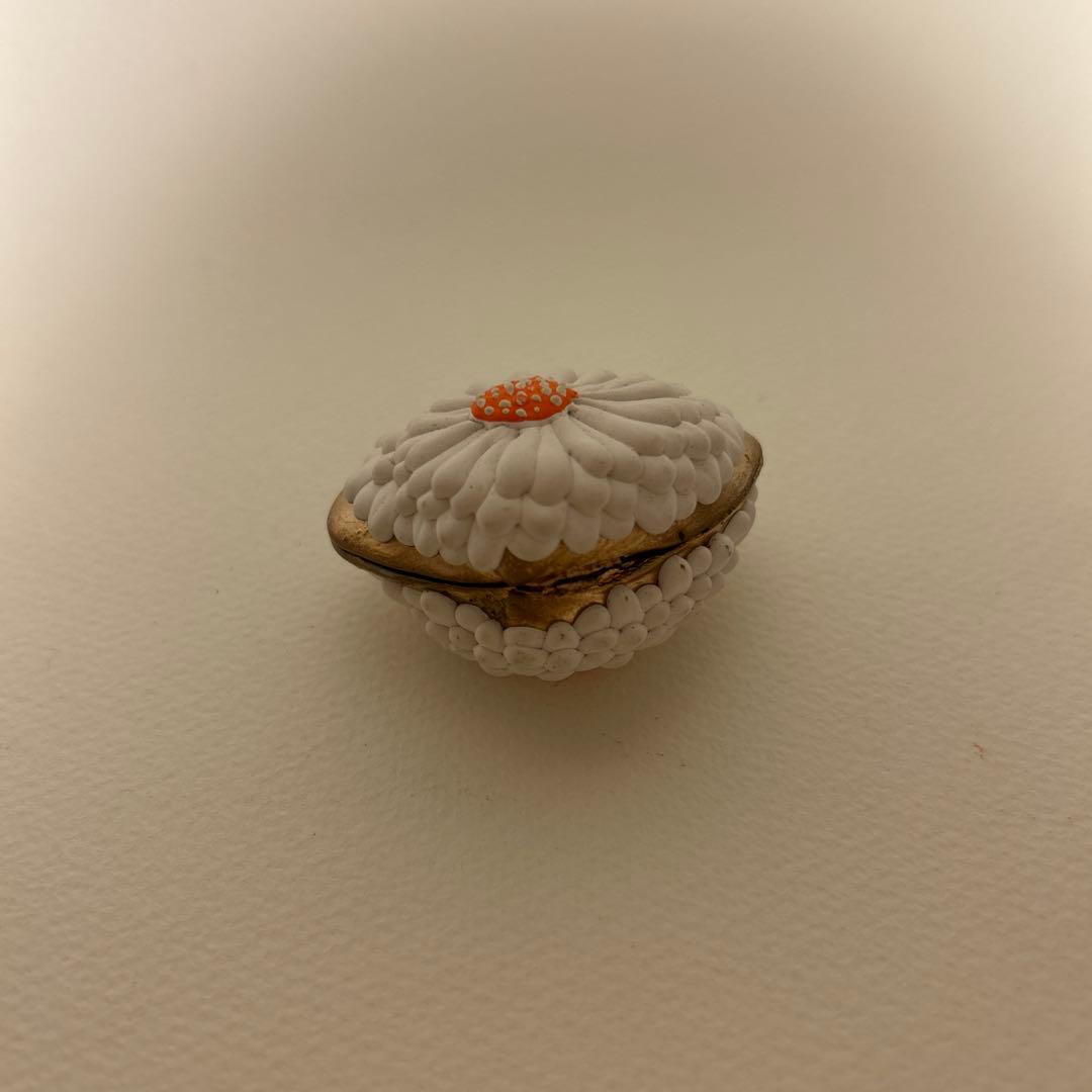 貝合わせ　貝合せ　雛道具　貝合わせ　置上げ　有職　菊　胡粉　雛人形