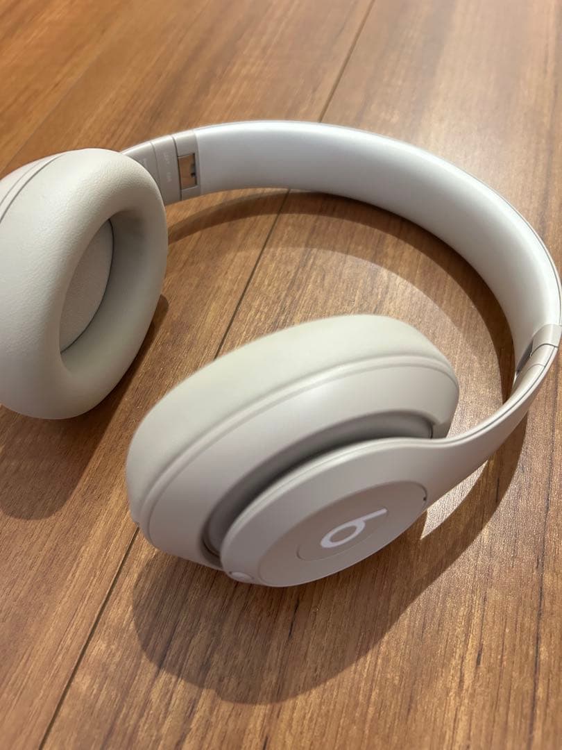 Beats Studio Pro サンドストーン 保証付き　美品