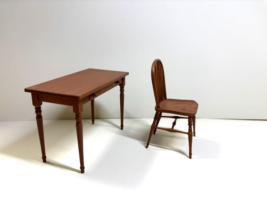 1/12サイズ　ミニチュア家具　ドール用　ループバッグチェア　デスク　椅子　机