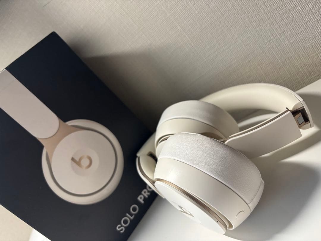 Beats Solo Pro ワイヤレスヘッドホン ホワイト
