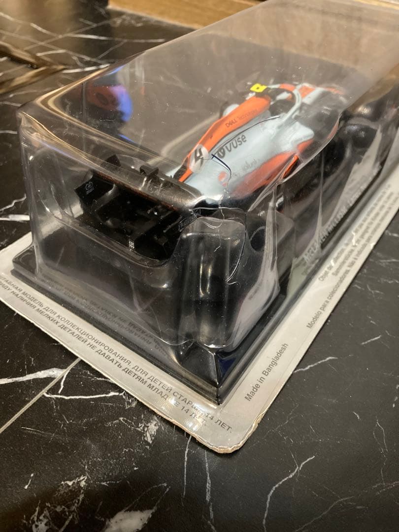 紅い跳馬　2台セットビッグスケールF1 マクラーレン　MCL35M ノリス