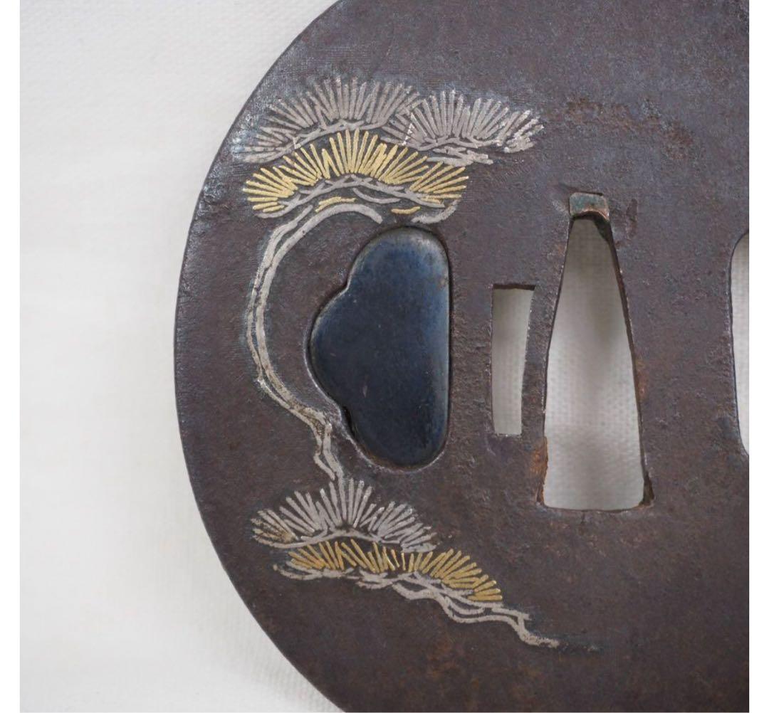 送料無料　江戸時代　金銀象嵌　亀鶴松竹文鍔　木箱付　刀剣美術