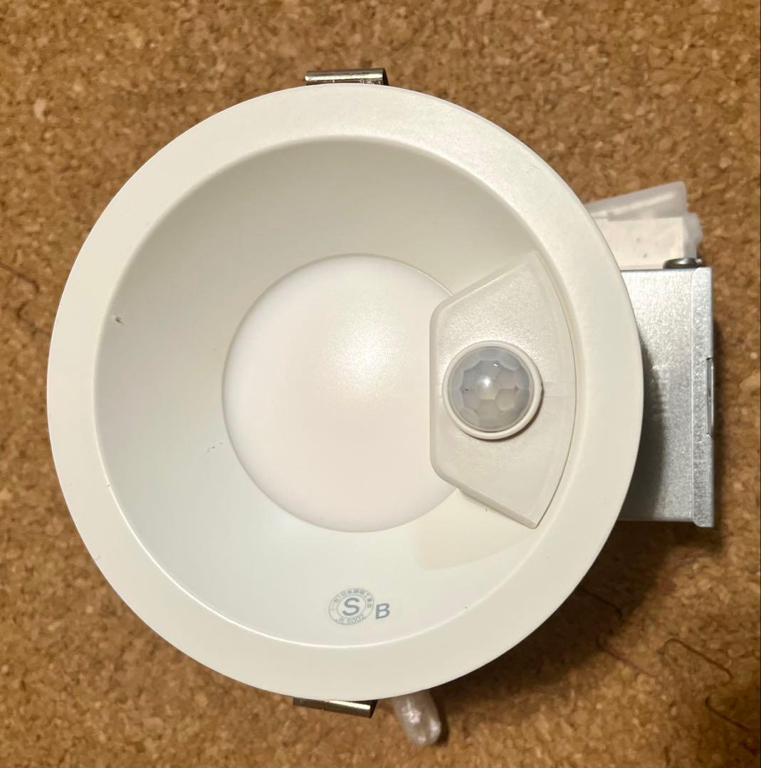 コイズミ センサー付き ダウンライト AD7142W27 3台