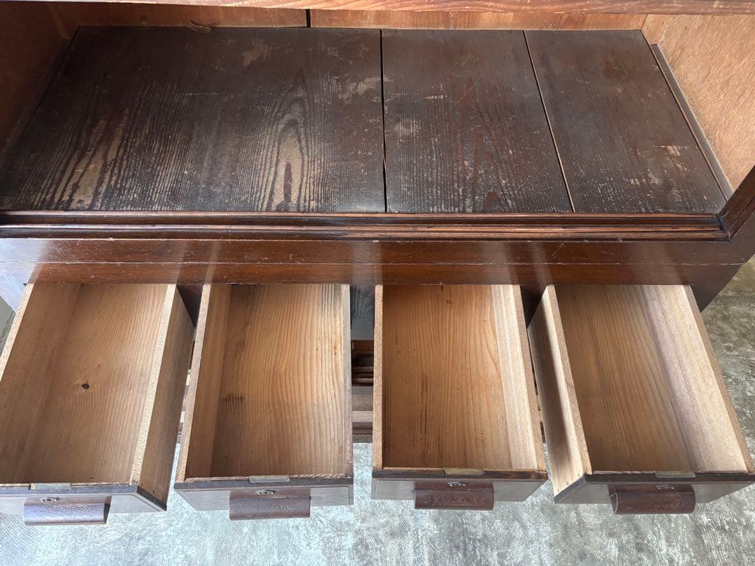 古い水屋箪笥　食器棚　ガラス棚　本棚　ガラスケース　木製箪笥 和家具　天然木