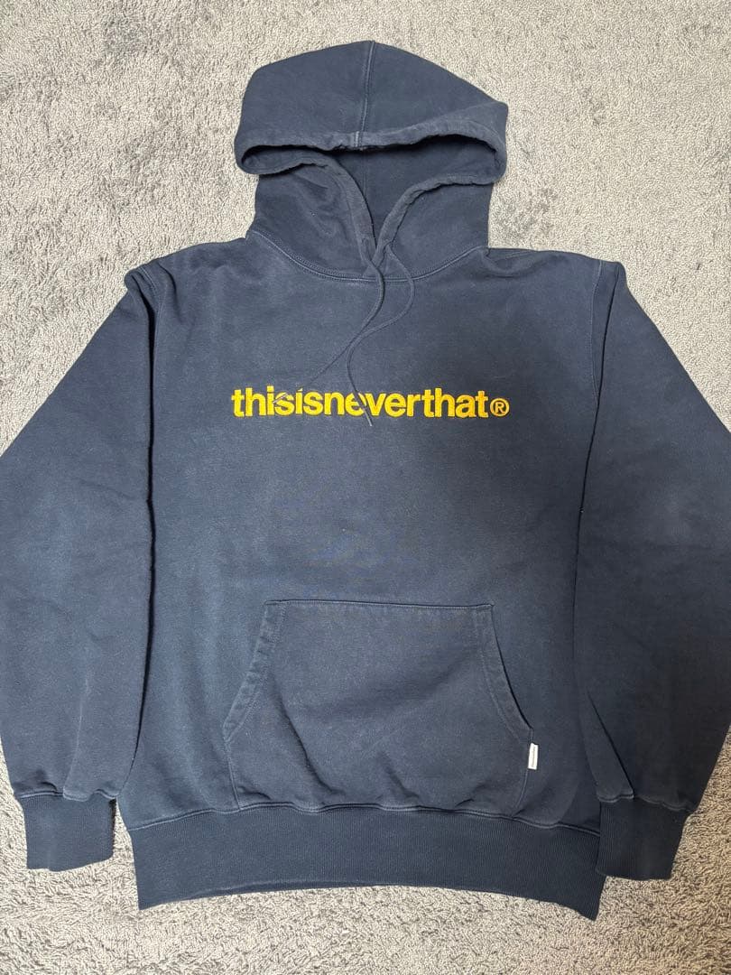 This is never that パーカー