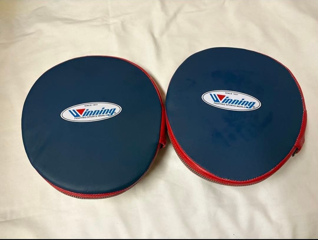 Winning　ウイニング　オーダー特注 パンチングミット 青/赤/白/黄