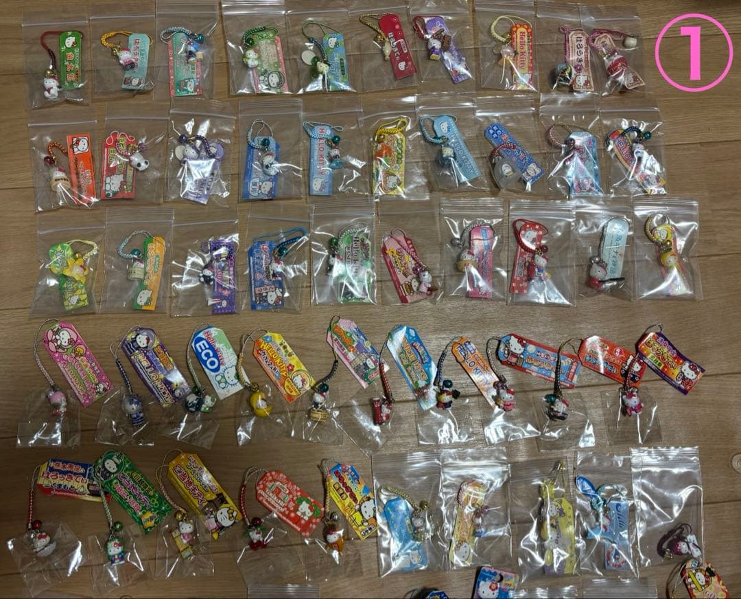 【合馬公式アカウント1】ハローキティ ご当地ストラップ 140個+おまけ