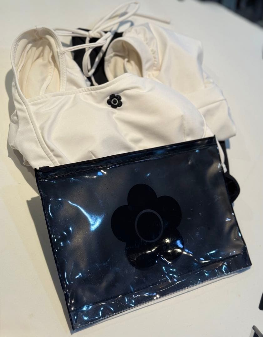 LILY BROWN×MARY QUANTデイジーモチーフ水着（ポーチ付き）