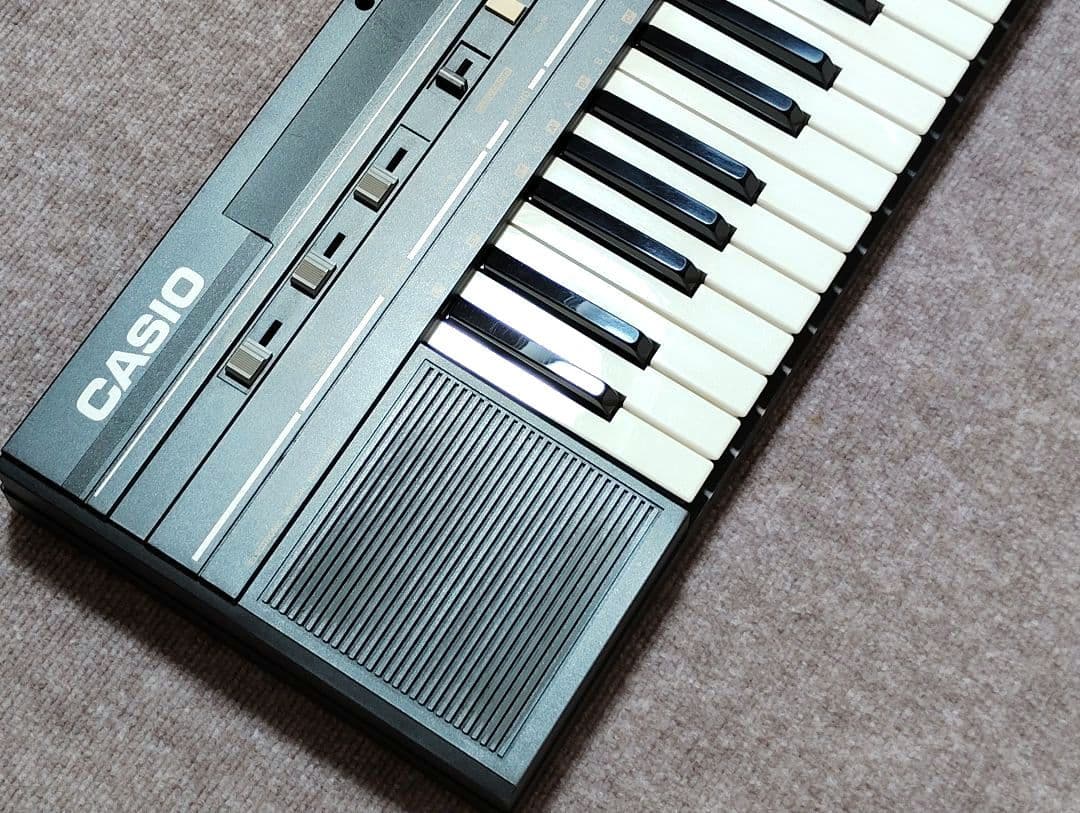 CASIO カシオ　Casiotone CT-350　電子キーボード　専用箱なし