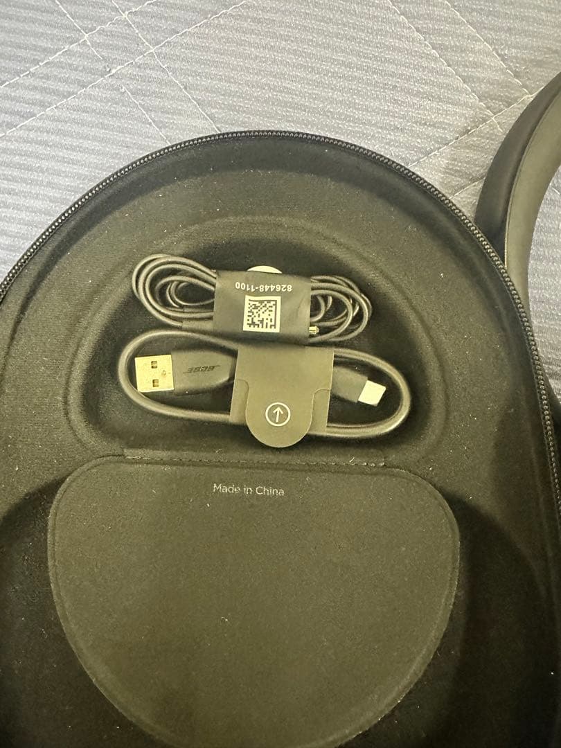 ヘッドホン BOSE NC700