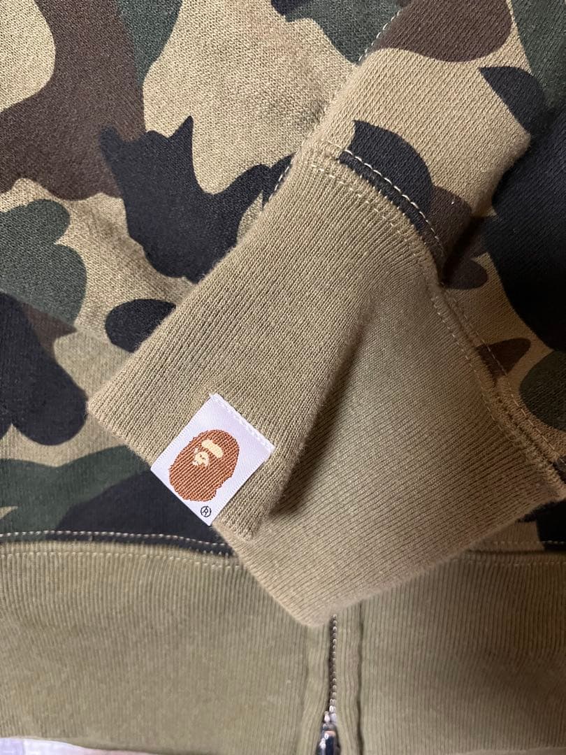 【A BATHING APE】 SHARKパーカー full zip