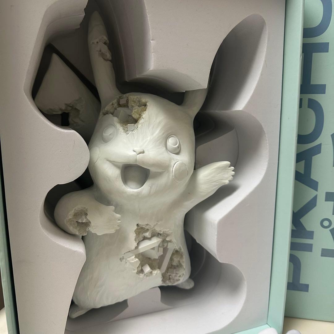 Daniel Arsham × Pokémonダニエルアーシャム ピカチュー　青