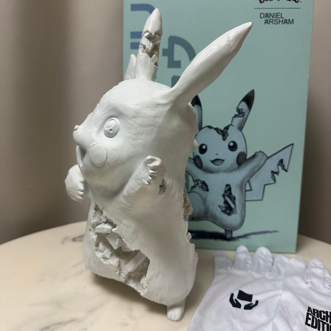 Daniel Arsham × Pokémonダニエルアーシャム ピカチュー　青