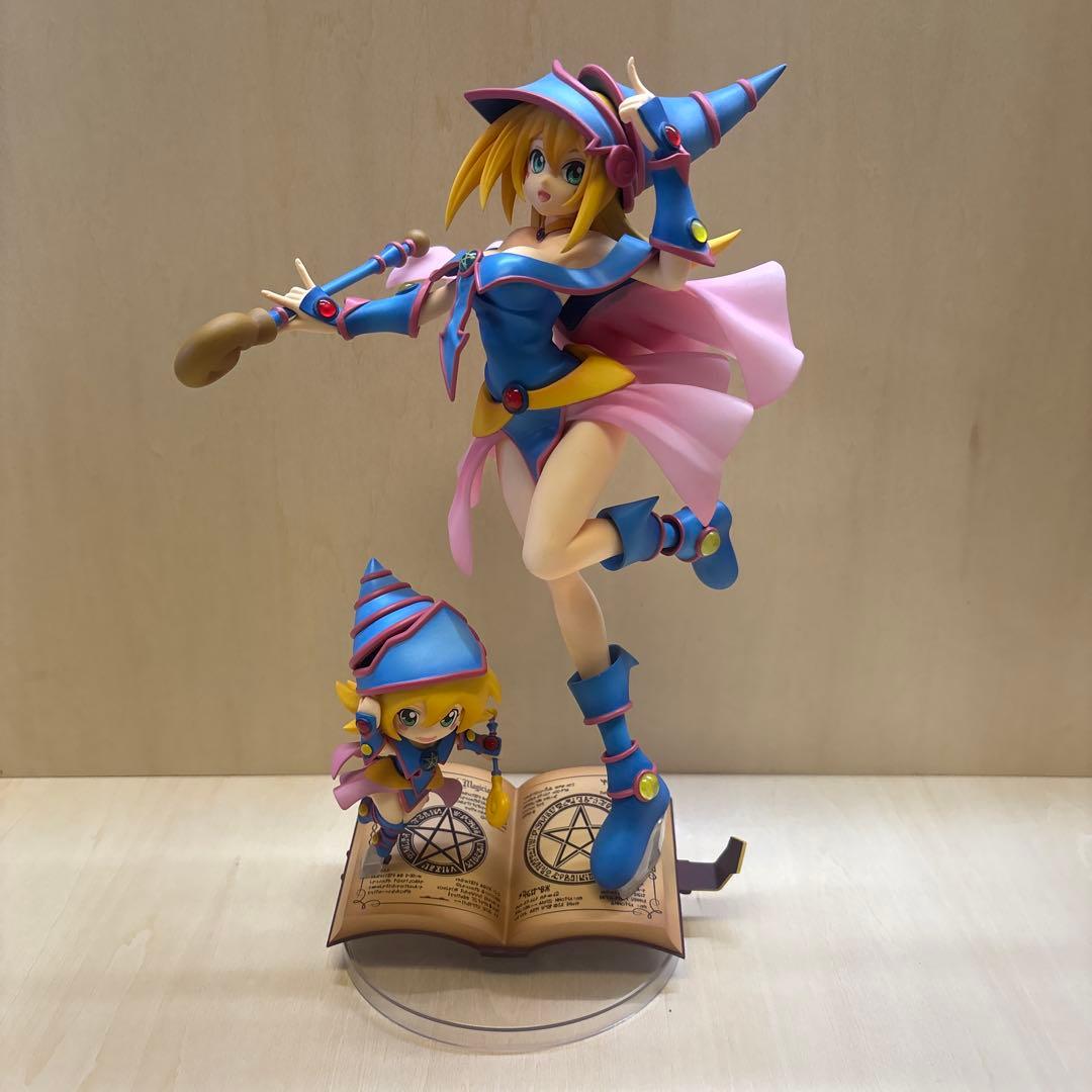 遊戯王 ブラック・マジシャン・ガールwithちびブラマジガール　フィギュア