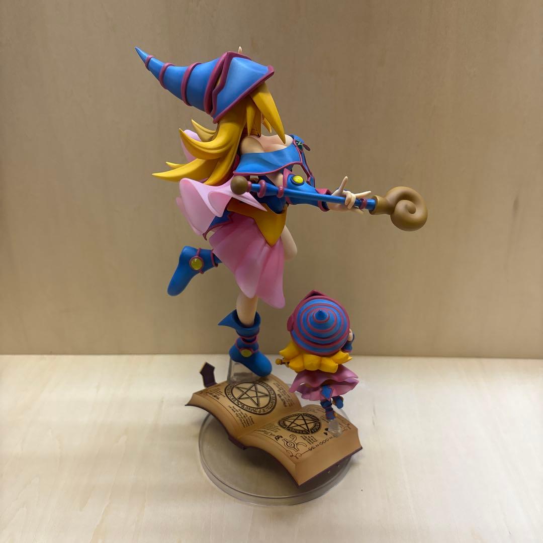 遊戯王 ブラック・マジシャン・ガールwithちびブラマジガール　フィギュア