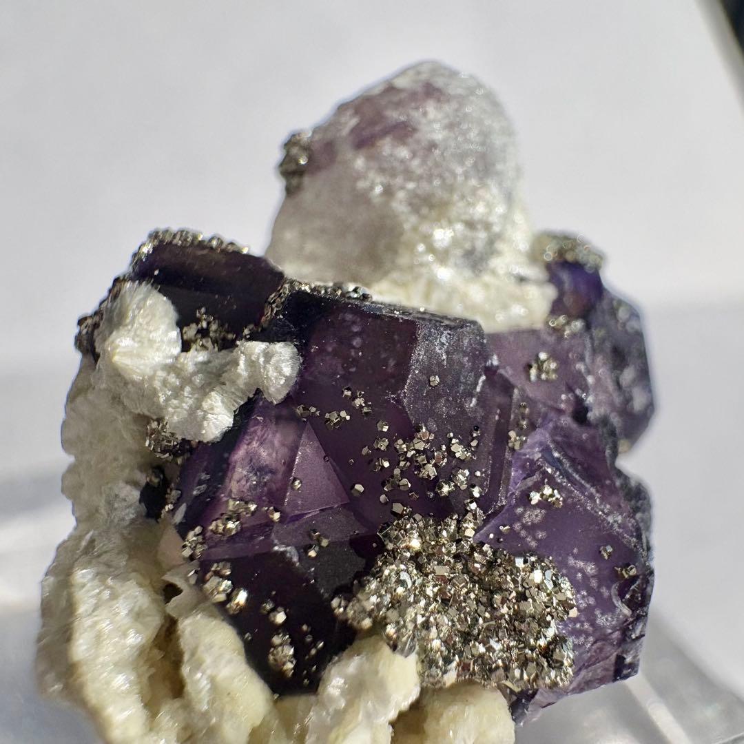 524 中国 内モンゴル産 レアタイプ フローライト&パイライト&クォーツ