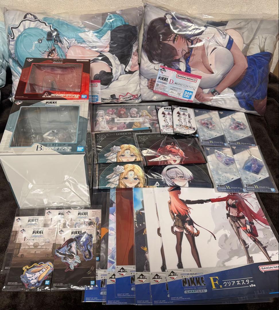 一番くじ　ニケ　A賞、B賞フィギュア、C賞ボード、D賞クッション、下位賞セット