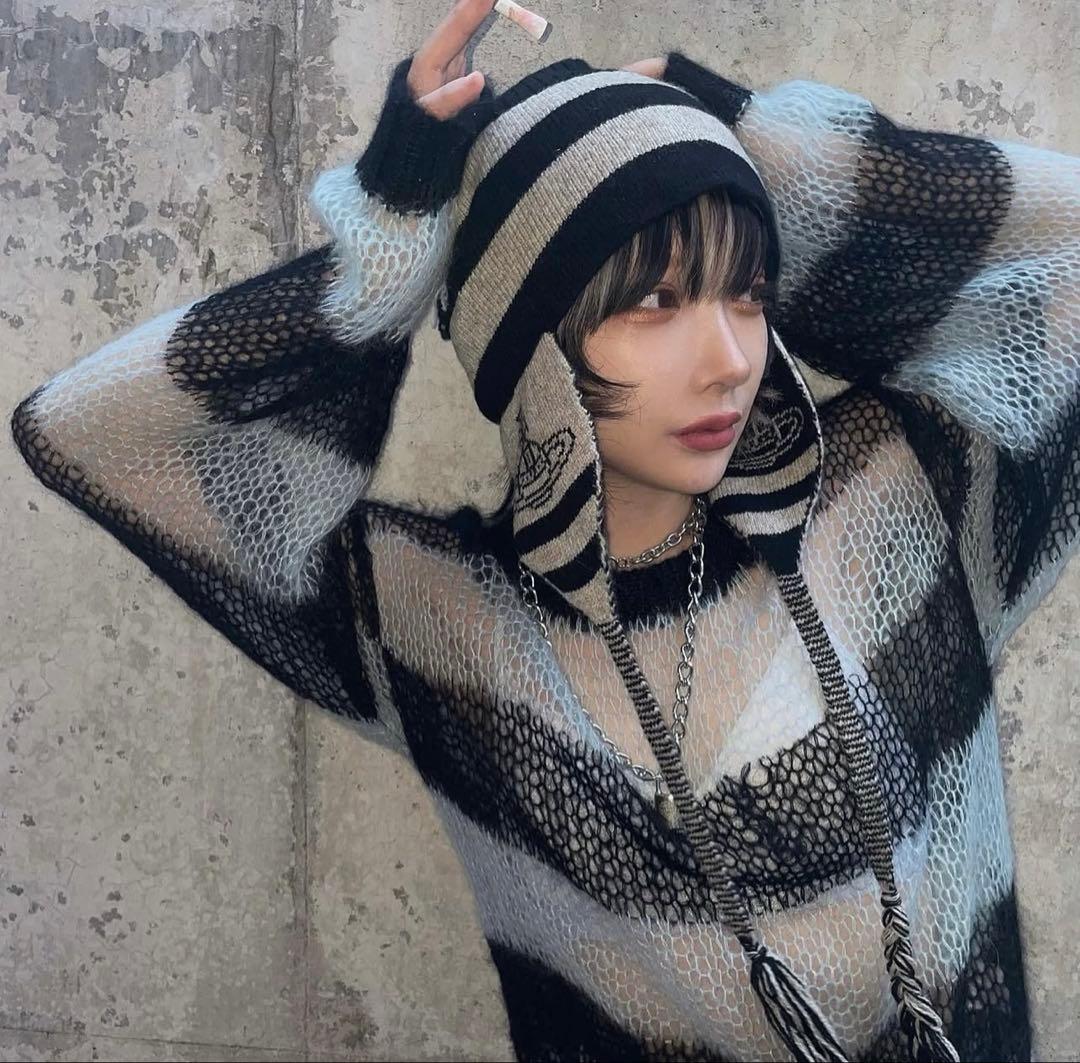 初期型★廃盤レア香椎かてぃ着用同型同色正規品★美品ヴィヴィアン耳当て付きニット帽