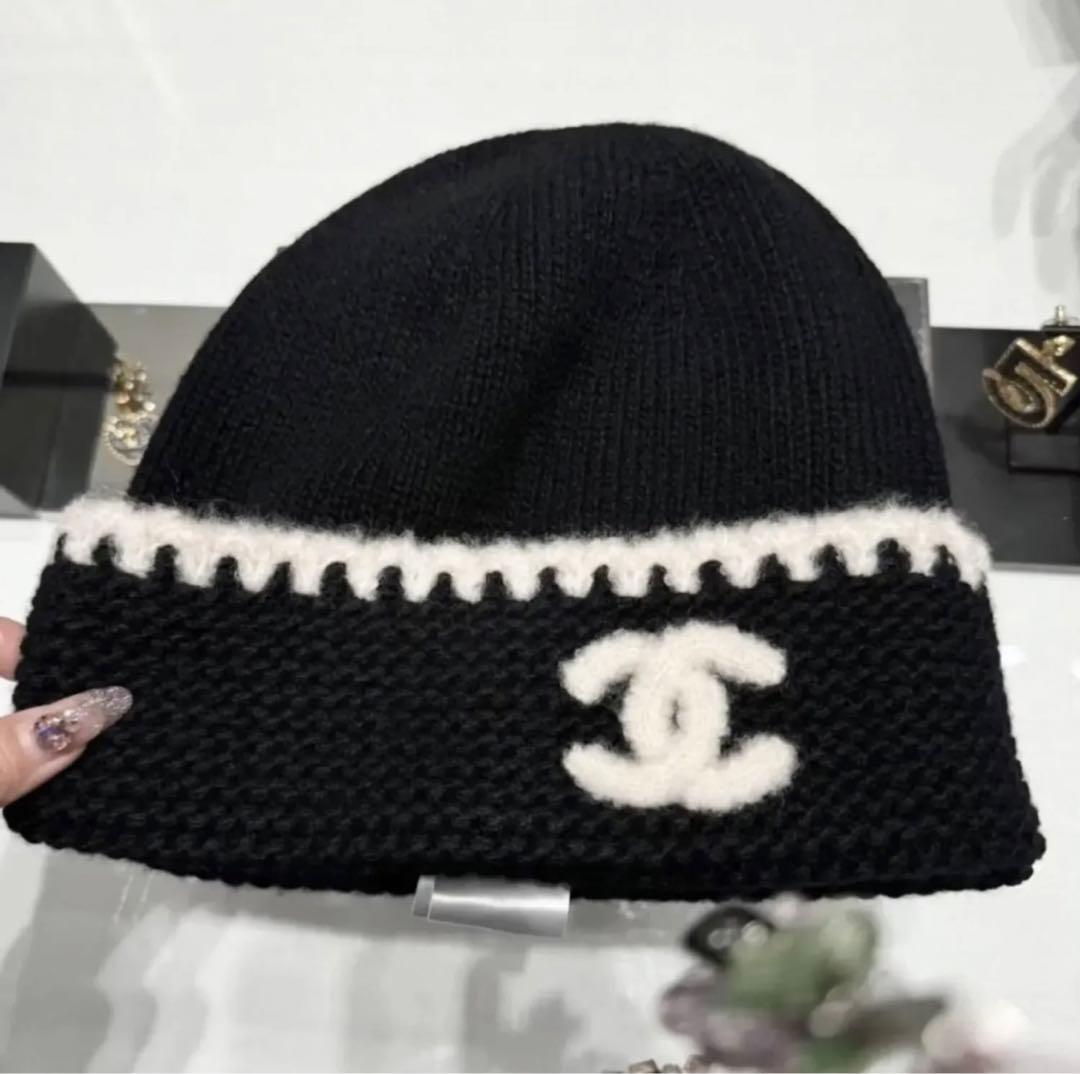 CHANEL CCマークニット帽 ブラック/ホワイト