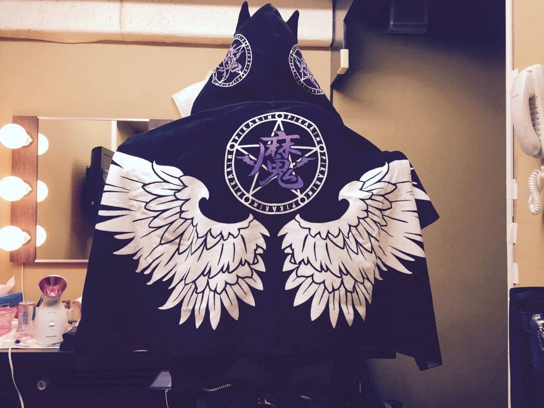 魔界のツノフード付きバスタオル