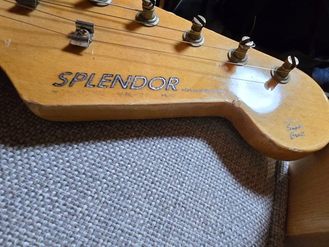 ※ジャンク SPLENDOR エレキギター ホワイト