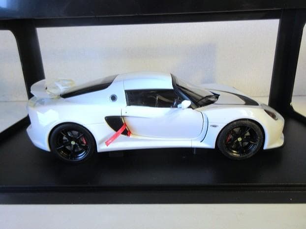 特価 AUTOart (1/18) ロータス Exige S