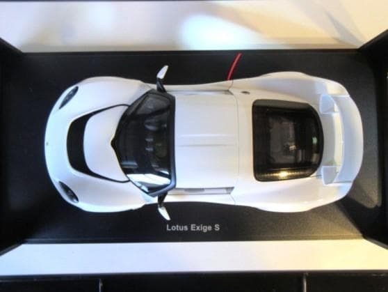 特価 AUTOart (1/18) ロータス Exige S