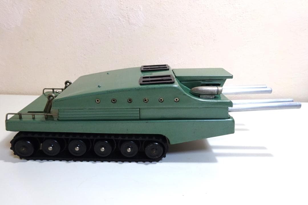 動画あり！！★BANDAI（バンダイ）コマンダータンク★宇宙戦車、スペースタンク