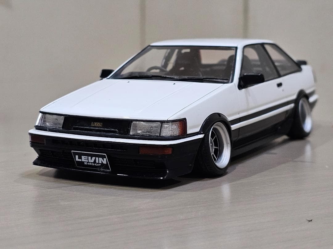 ignitionmodel　1/18　トヨタ　カローラ　レビン　GT-Apex