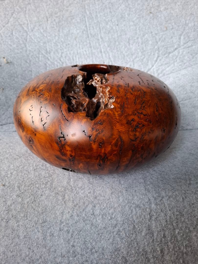 屋久杉　極上品　泡瘤　工芸品　壺　花瓶