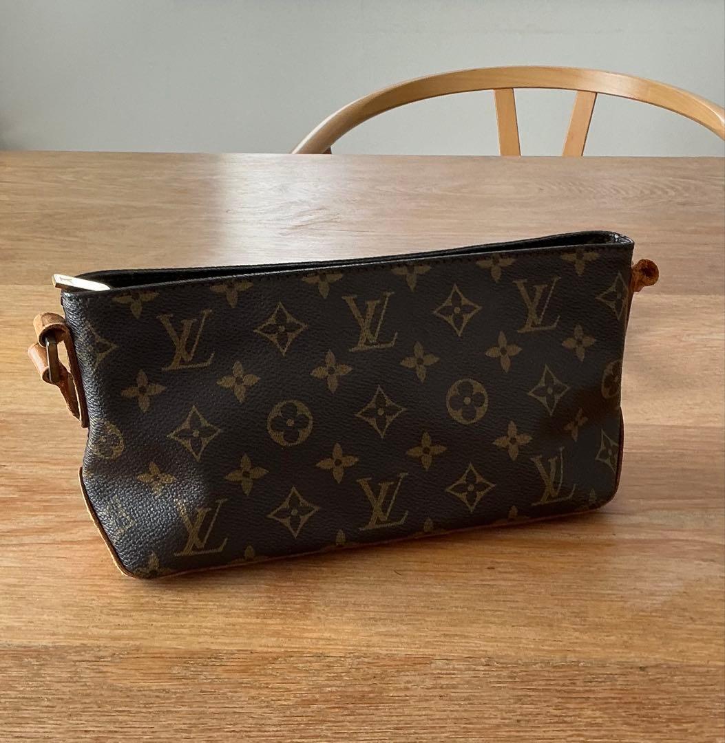 LOUIS VUITTONルイ・ヴィトン　トロター ショルダーバッグ