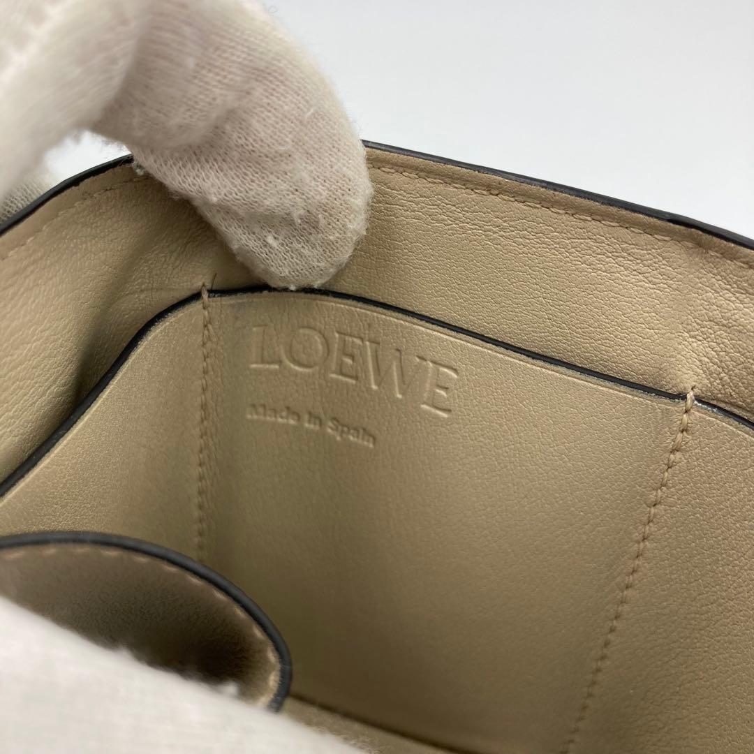 ！極美品！　ロエベ　折り財布　コンパクト　レザー　12A