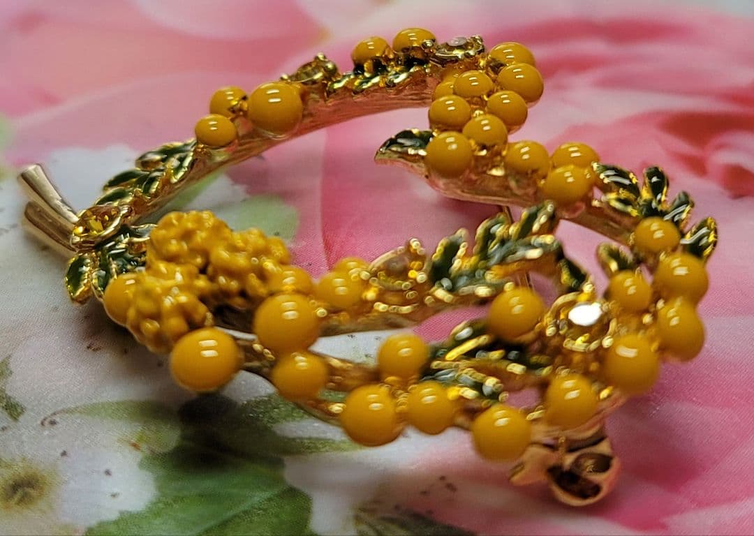 ★ヴァンドームブティック　ミモザブローチ　ハートリース★