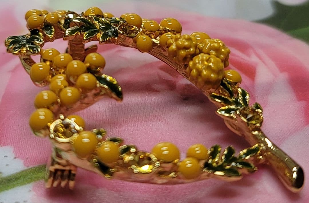 ★ヴァンドームブティック　ミモザブローチ　ハートリース★