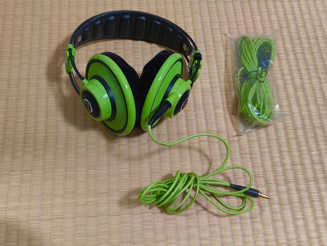 AKG Q701 ヘッドホン(グリーン)
