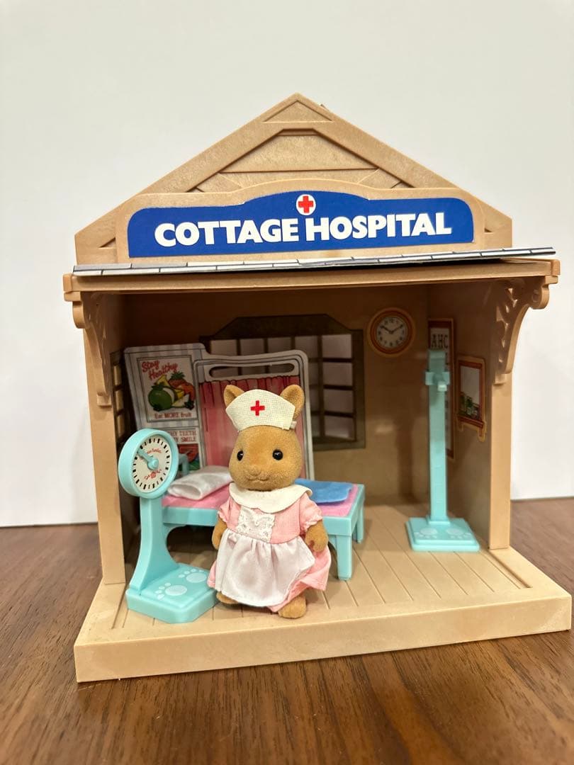 シルバニアファミリー　海外版　コテージホスピタル