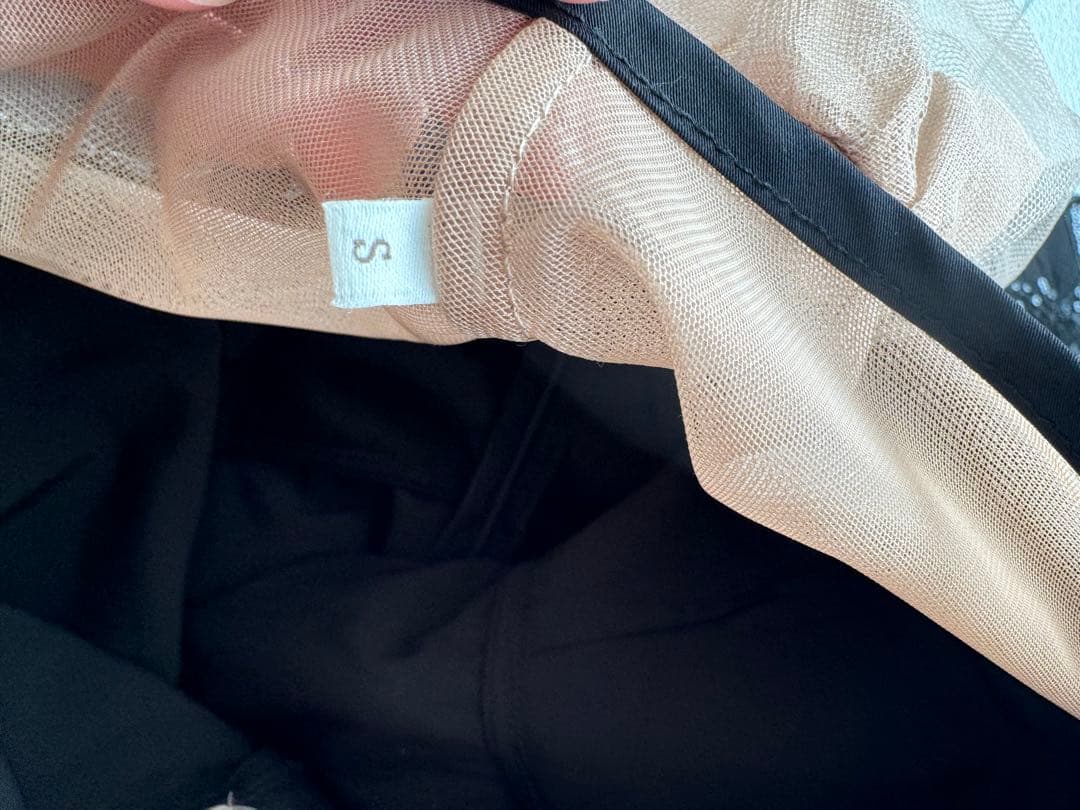 シアーパフスリーブペプラムスパンコール花柄Iラインドレスワンピース 2点セット