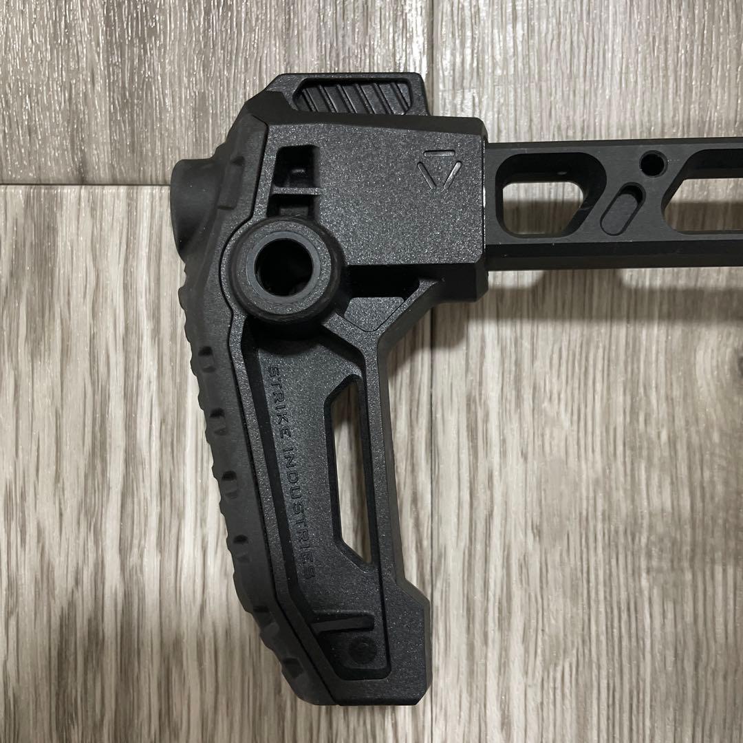 実物 STRIKE INDUSTRIES フォールディングストック ストライク