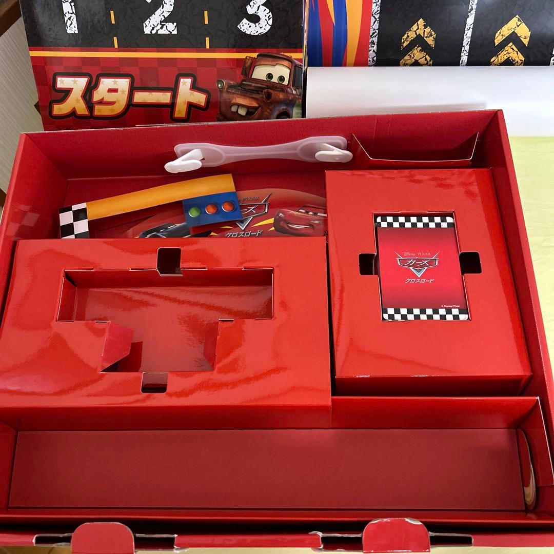 カーズ　トミカ60点　まとめ売り＋ギフトBOX