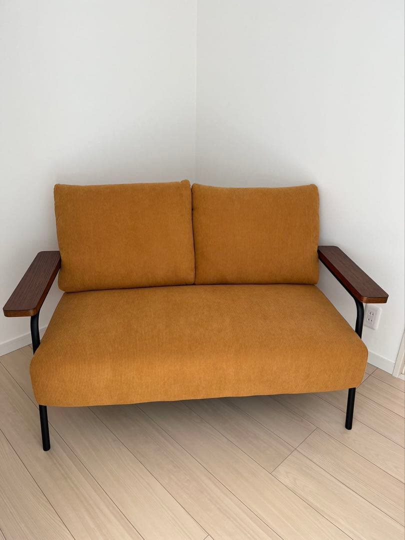 新品　ニトリ　コーデュロイ生地のコンパクトソファ　オレンジ
